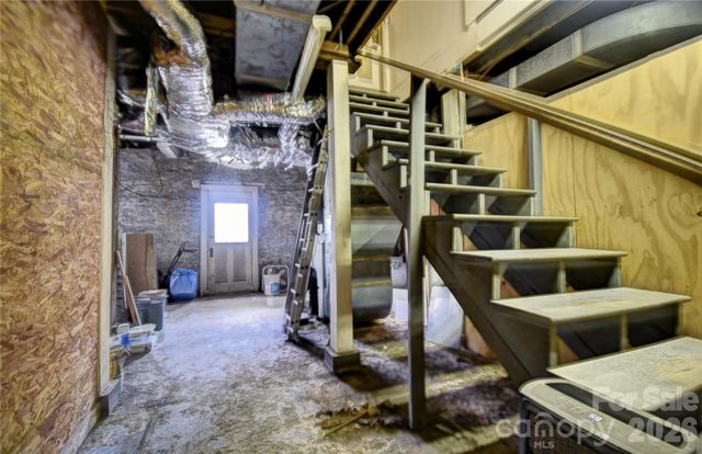 492 S Main Street, Waynesville, NC 28786