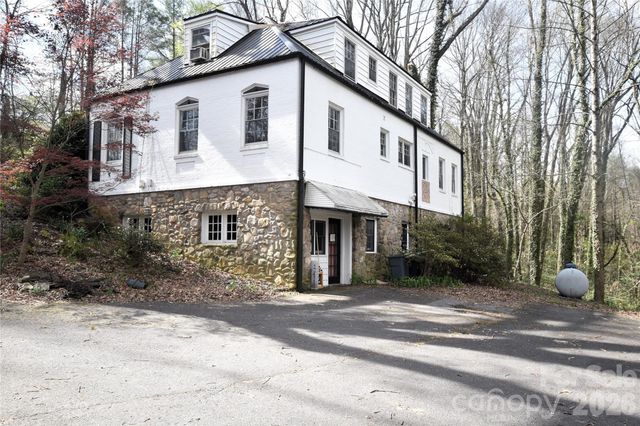 492 S Main Street, Waynesville, NC 28786
