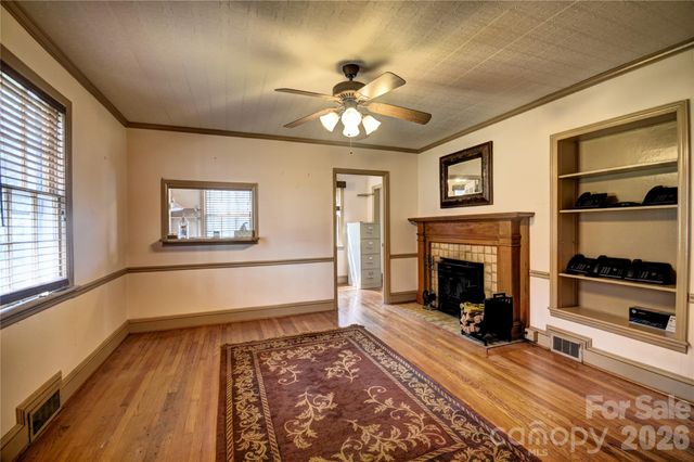 492 S Main Street, Waynesville, NC 28786