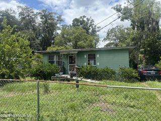 6846 HEMA Road, Jacksonville, FL 32209