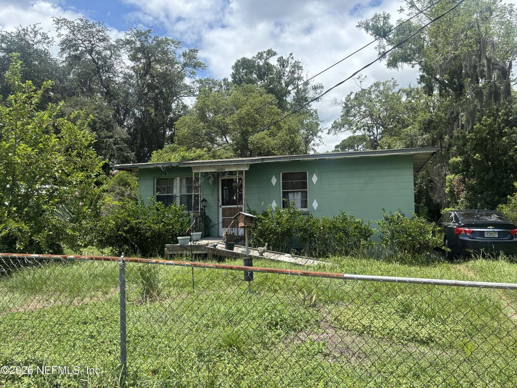 6846 HEMA Road, Jacksonville, FL 32209