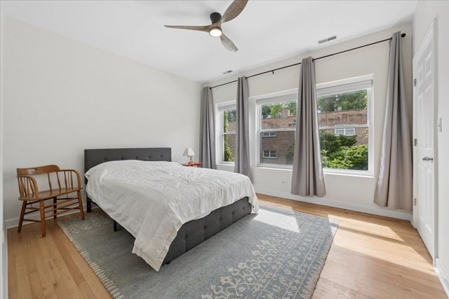 1529 W Touhy Avenue 2, Chicago, IL 60626