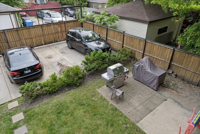 1529 W Touhy Avenue 2, Chicago, IL 60626