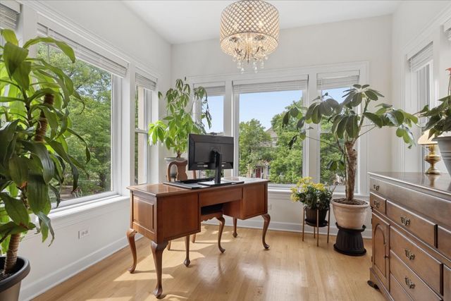 1529 W Touhy Avenue 2, Chicago, IL 60626