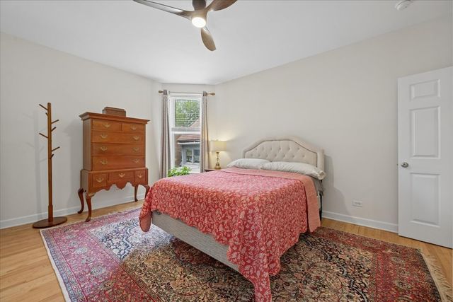 1529 W Touhy Avenue 2, Chicago, IL 60626