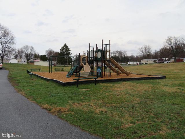 141 JANESA DR, Martinsburg, WV 25403