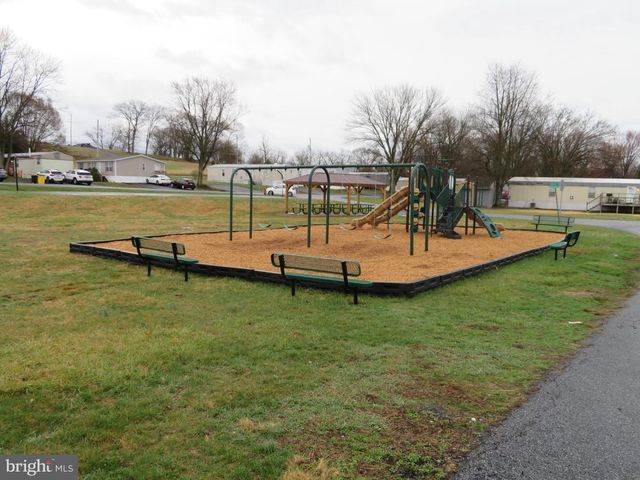 141 JANESA DR, Martinsburg, WV 25403