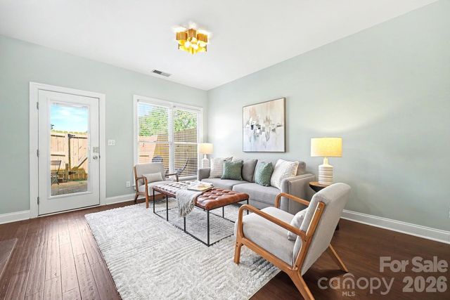 1007 Park West Drive, Charlotte, NC 28209