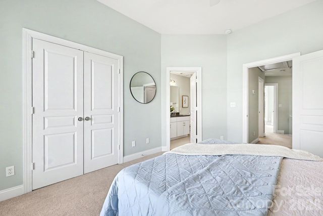 1007 Park West Drive, Charlotte, NC 28209