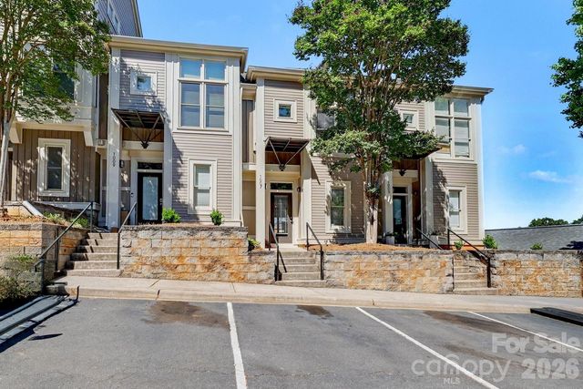 1007 Park West Drive, Charlotte, NC 28209