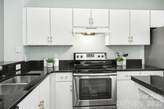 1007 Park West Drive, Charlotte, NC 28209