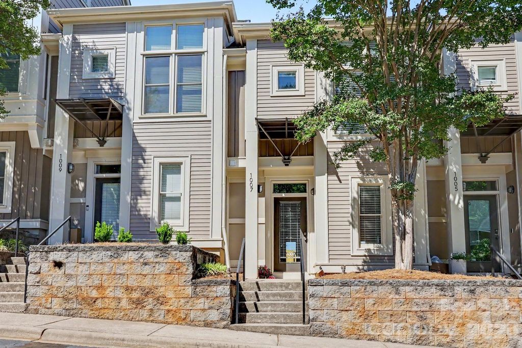 1007 Park West Drive, Charlotte, NC 28209