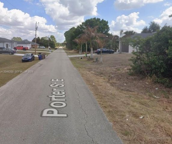 820 Porter ST E, Lehigh Acres, FL 33974