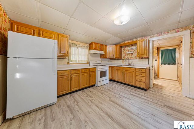 402 N Main Street, Lake Crystal, MN 56055