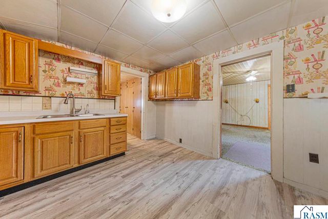 402 N Main Street, Lake Crystal, MN 56055