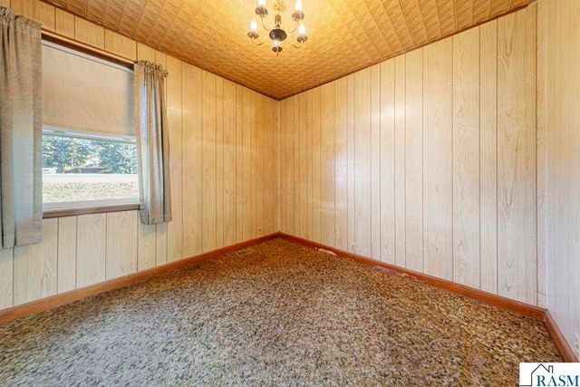 402 N Main Street, Lake Crystal, MN 56055