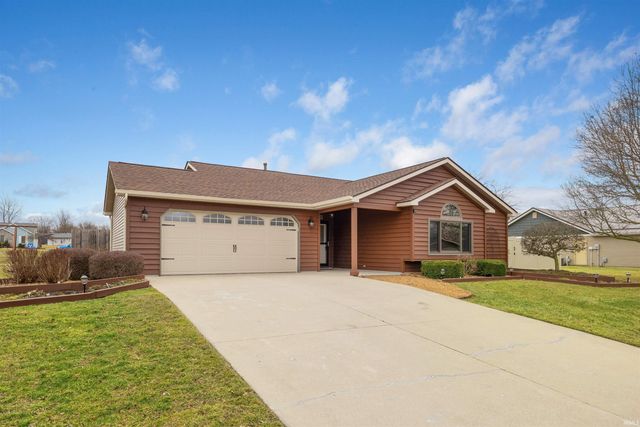 210 Knoll Ridge Boulevard, Kendallville, IN 46755