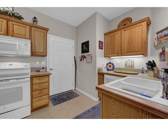 983 JASPER Ln, Florence, OR 97439