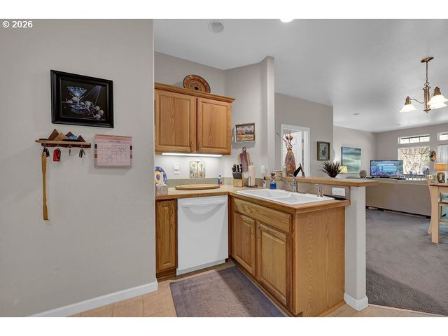 983 JASPER Ln, Florence, OR 97439