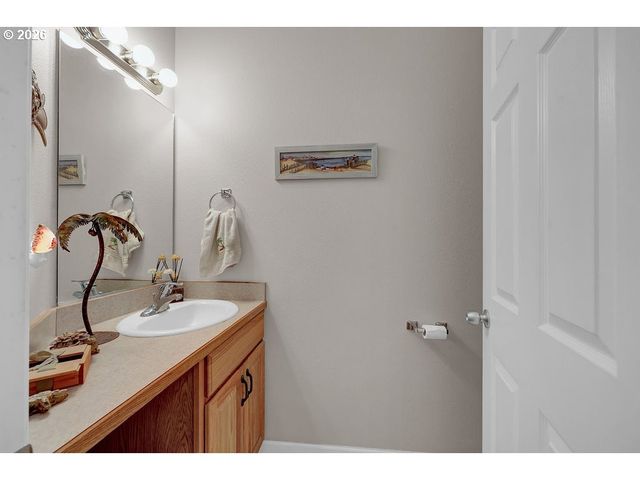 983 JASPER Ln, Florence, OR 97439