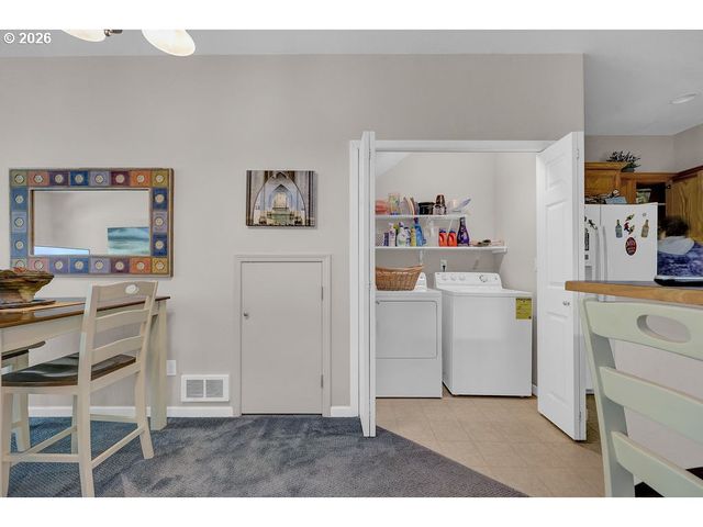 983 JASPER Ln, Florence, OR 97439