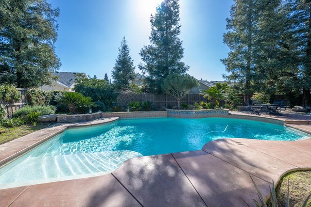 334 Vermont Avenue, Clovis, CA 93619