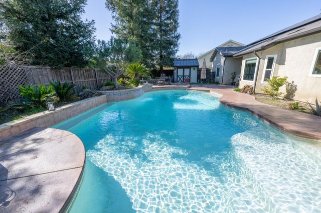 334 Vermont Avenue, Clovis, CA 93619