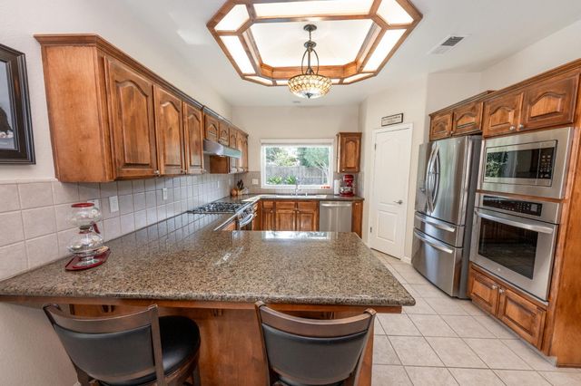 334 Vermont Avenue, Clovis, CA 93619