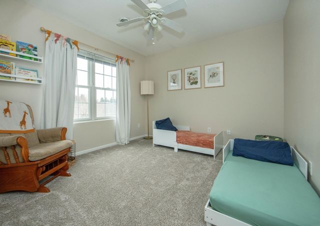 5568 Summerland Drive, Waterloo, IA 50701