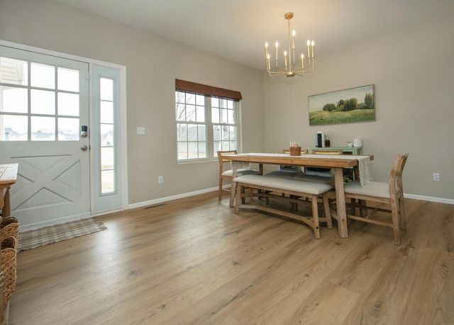 5568 Summerland Drive, Waterloo, IA 50701