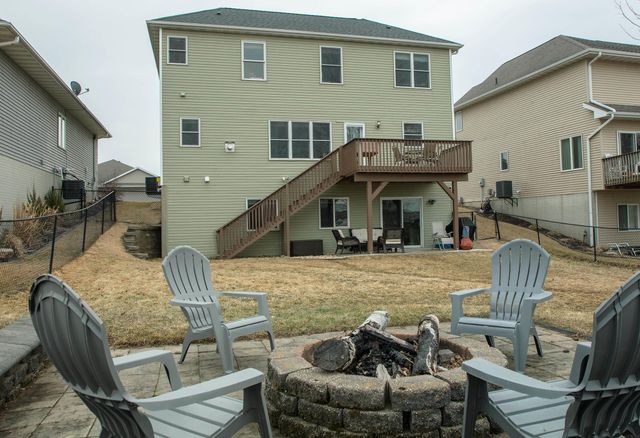 5568 Summerland Drive, Waterloo, IA 50701