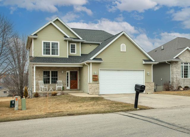 5568 Summerland Drive, Waterloo, IA 50701