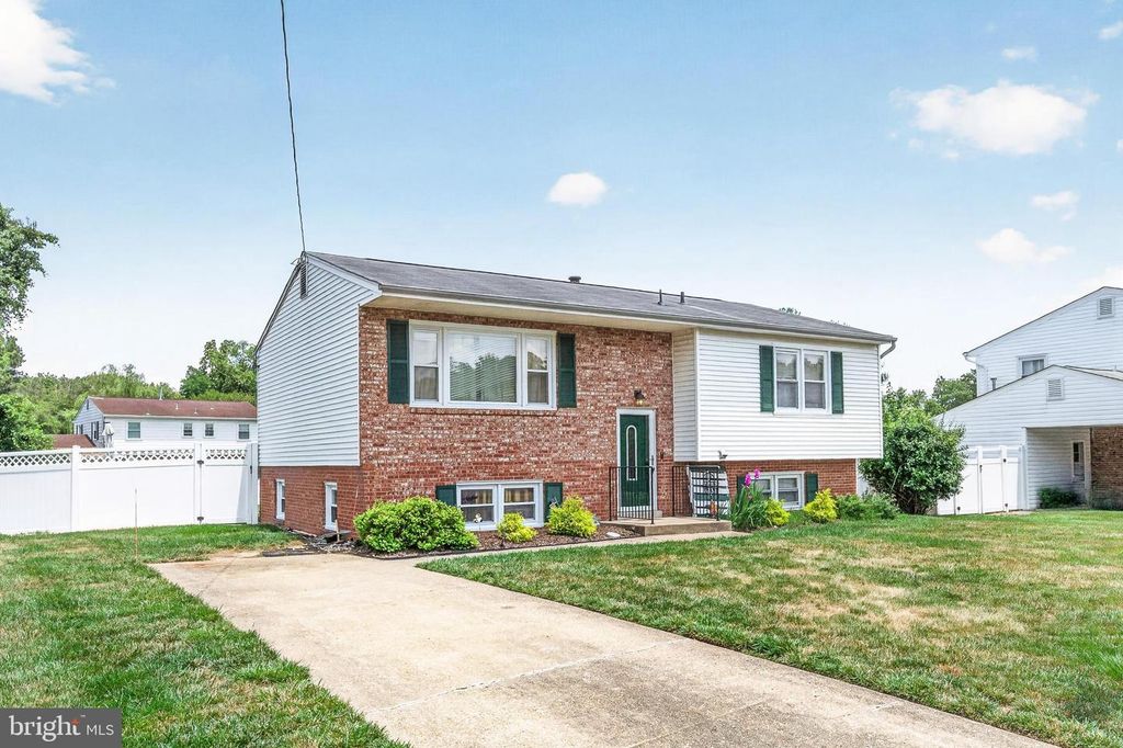 4130 BASSETT CT, Dumfries, VA 22026