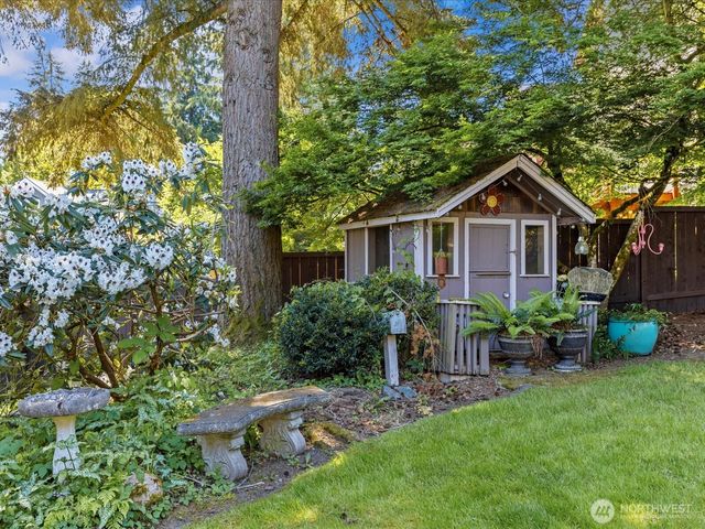 101 Eldorado Avenue, Fircrest, WA 98466