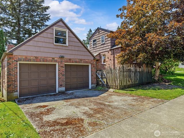 101 Eldorado Avenue, Fircrest, WA 98466