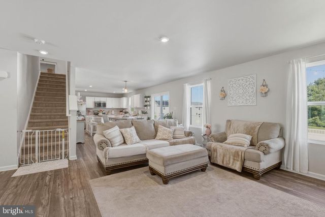 102 CISELEY DR, Sicklerville, NJ 08081