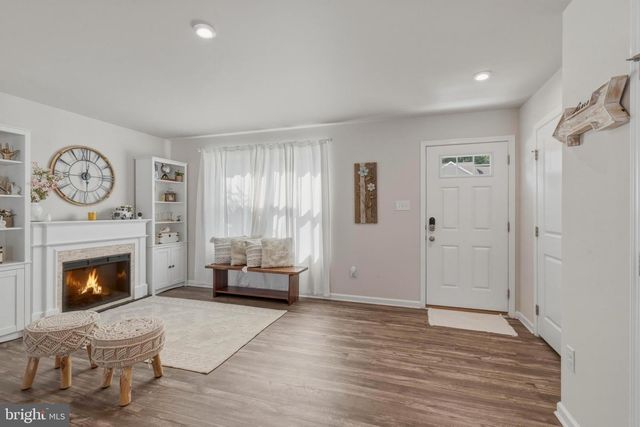 102 CISELEY DR, Sicklerville, NJ 08081