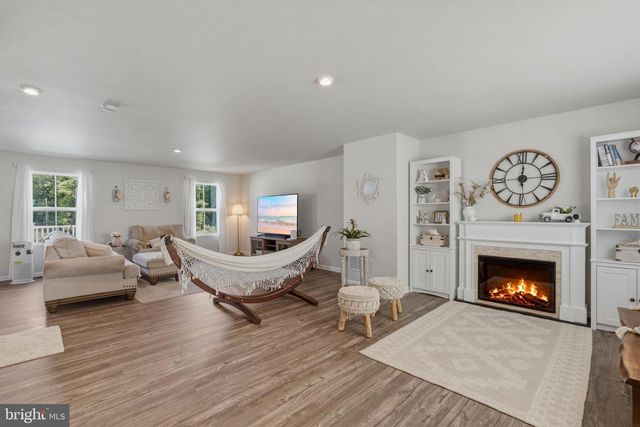 102 CISELEY DR, Sicklerville, NJ 08081