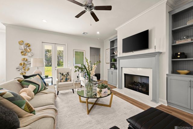 5192 Stonewater Dr, Gonzales, LA 70737