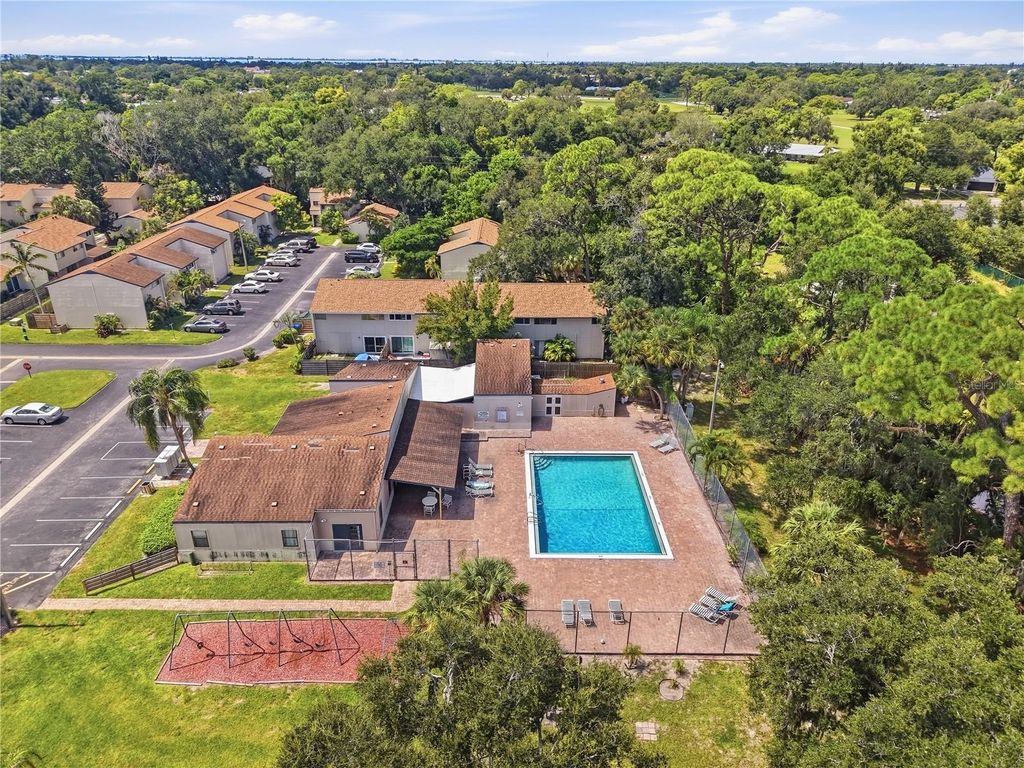 912 BYRON LANE 5C, SARASOTA, FL 34243 — photo 3