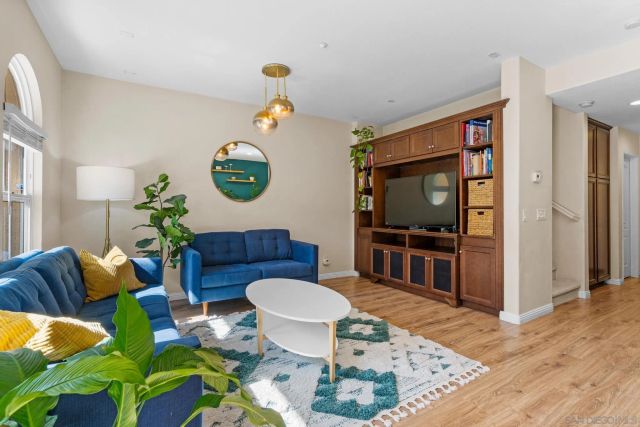 17071 Calle Trevino Unit 8, San Diego, CA 92127