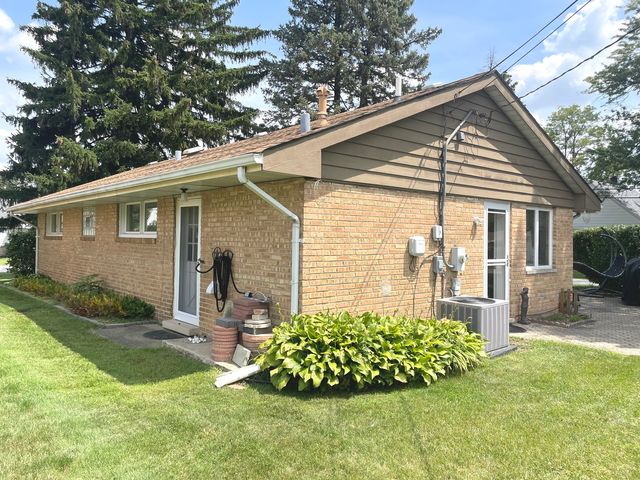 7401 W 113th Place, Worth, IL 60482