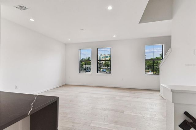 1218 E KAY STREET 3, Tampa, FL 33602