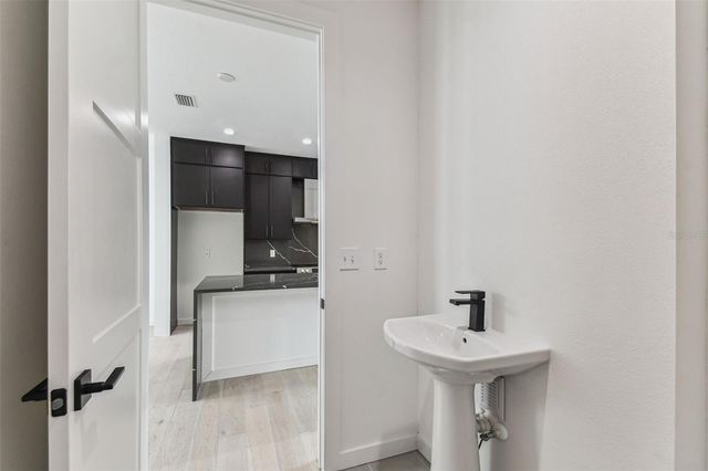 1218 E KAY STREET 3, Tampa, FL 33602