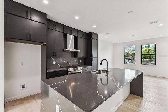 1218 E KAY STREET 3, Tampa, FL 33602