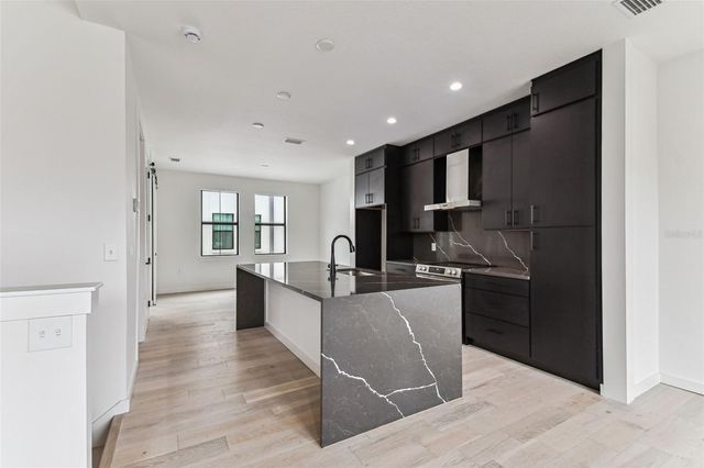 1218 E KAY STREET 3, Tampa, FL 33602