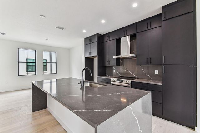 1218 E KAY STREET 3, Tampa, FL 33602