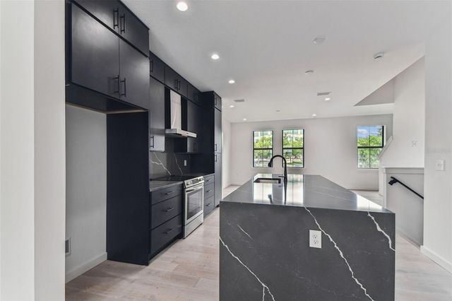 1218 E KAY STREET 3, Tampa, FL 33602