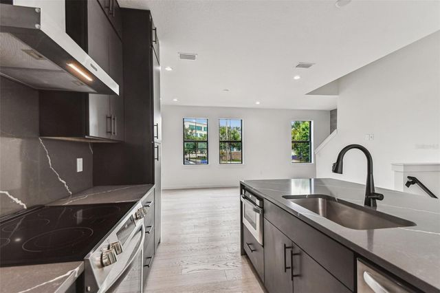 1218 E KAY STREET 3, Tampa, FL 33602