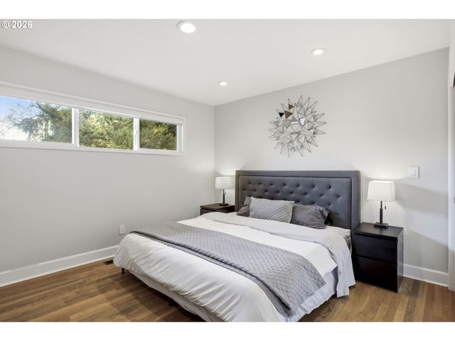 10770 Sw BUTNER Rd, Portland, OR 97225
